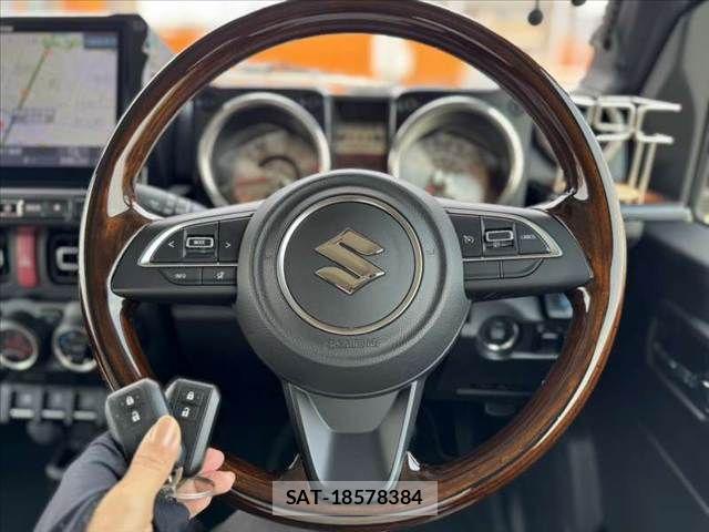Suzuki JIMNY 2024-10 7501049-4