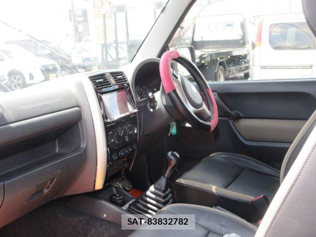 Suzuki JIMNY 2017-02 7617305-2