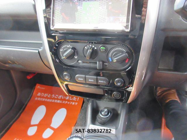 Suzuki JIMNY 2017-02 7617305-7