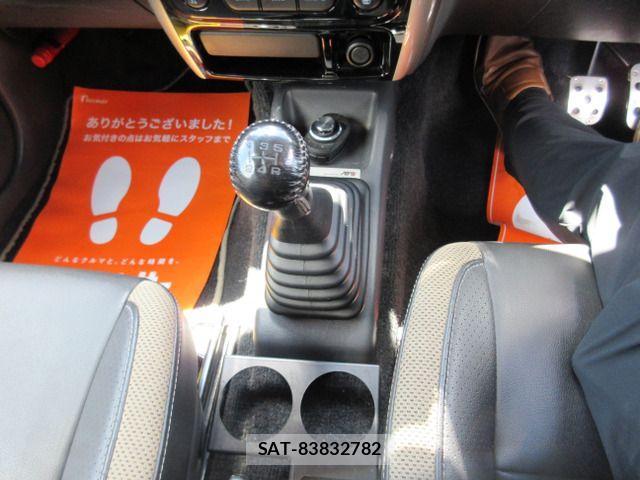 Suzuki JIMNY 2017-02 7617305-8