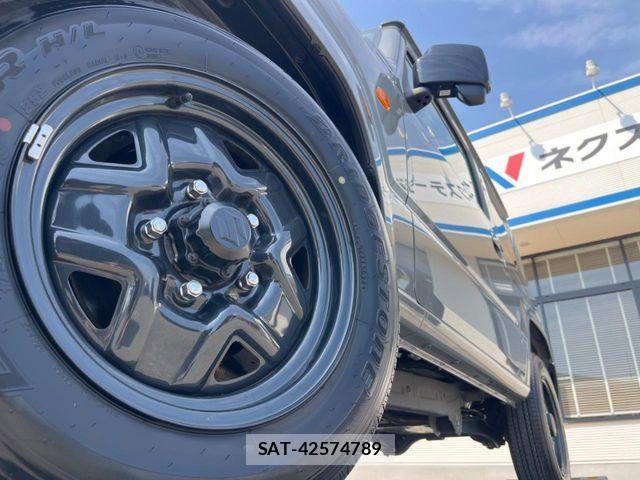 Suzuki JIMNY 2025-03 7617278-13
