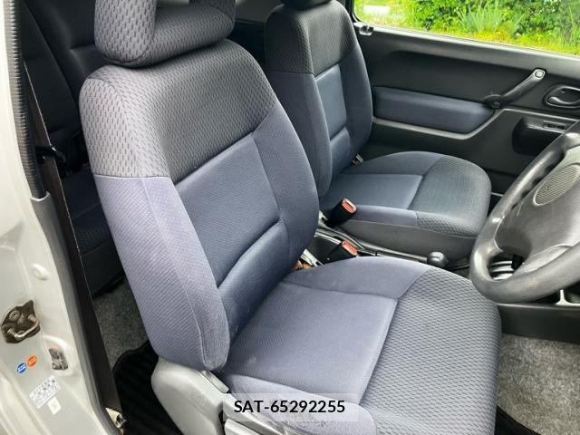 Suzuki JIMNY 2004-05 7617321-11