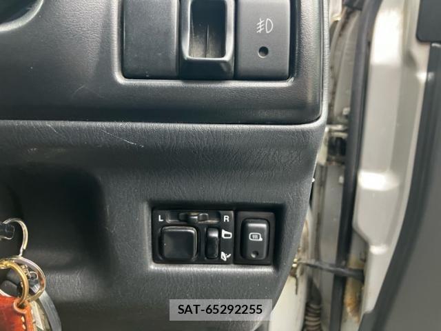 Suzuki JIMNY 2004-05 7617321-13