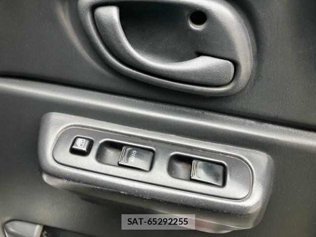 Suzuki JIMNY 2004-05 7617321-14