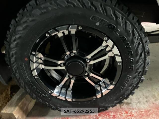 Suzuki JIMNY 2004-05 7617321-7