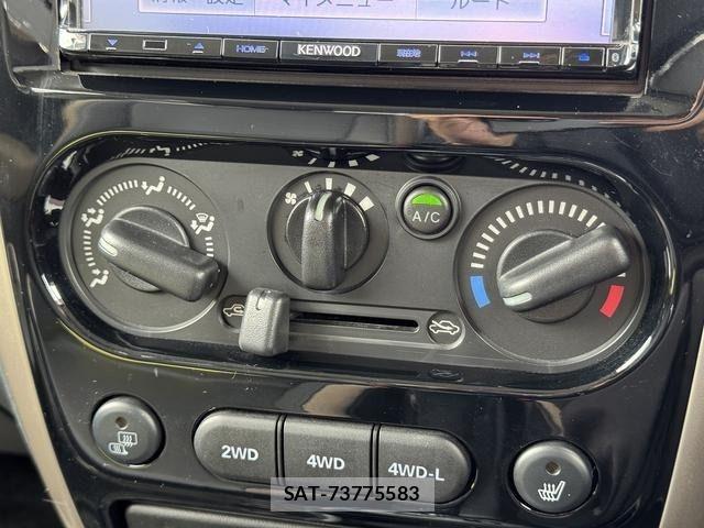 Suzuki JIMNY 2016-03 7617302-23