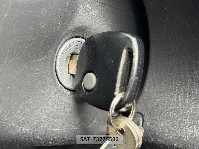 Suzuki JIMNY 2016-03 7617302-29