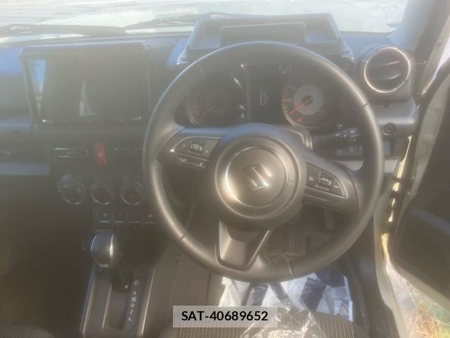Suzuki JIMNY 2025-04 7617276-10