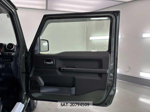 Suzuki JIMNY 2025-08 7617268-15