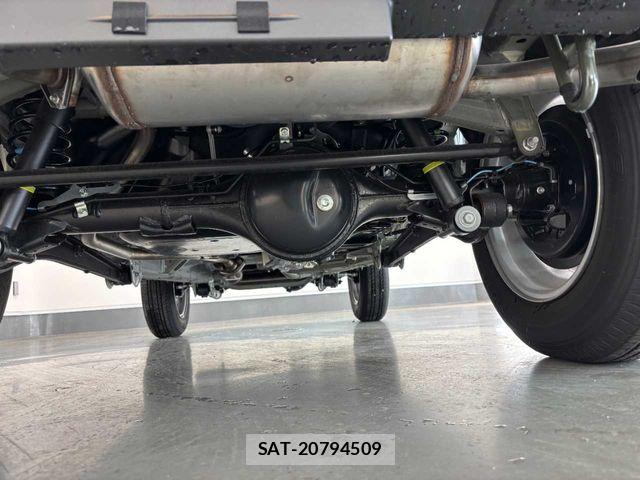 Suzuki JIMNY 2025-08 7617268-28