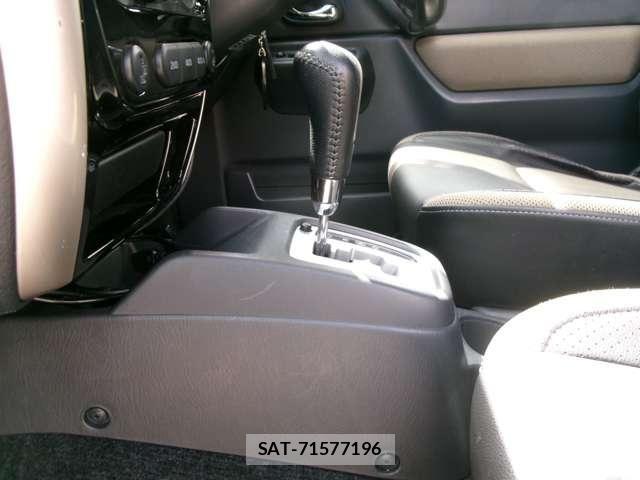 Suzuki JIMNY 2015-06 7724540-9