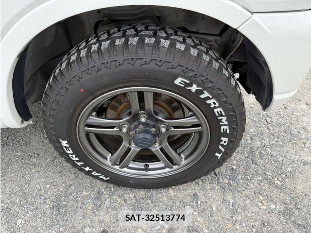 Suzuki JIMNY 2014-06 7724536-10