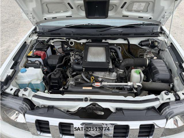 Suzuki JIMNY 2014-06 7724536-3