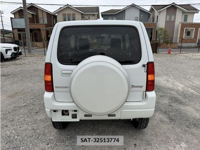 Suzuki JIMNY 2014-06 7724536-6
