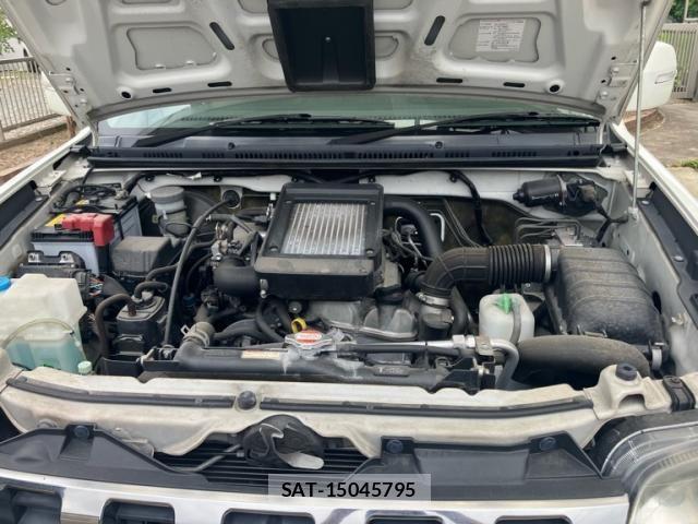 Suzuki JIMNY 2017-03 7785876-24