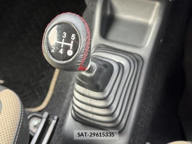 Suzuki JIMNY 2016-02 7785887-17