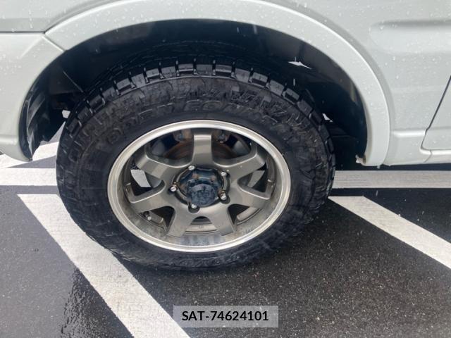 Suzuki JIMNY 2013-02 7785873-7