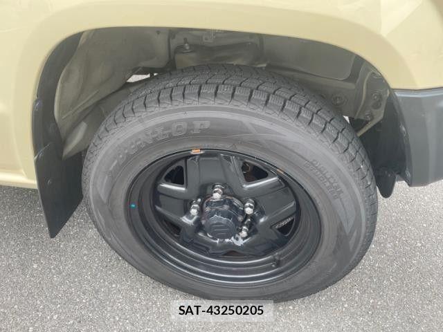 Suzuki JIMNY 2023-09 7877030-3