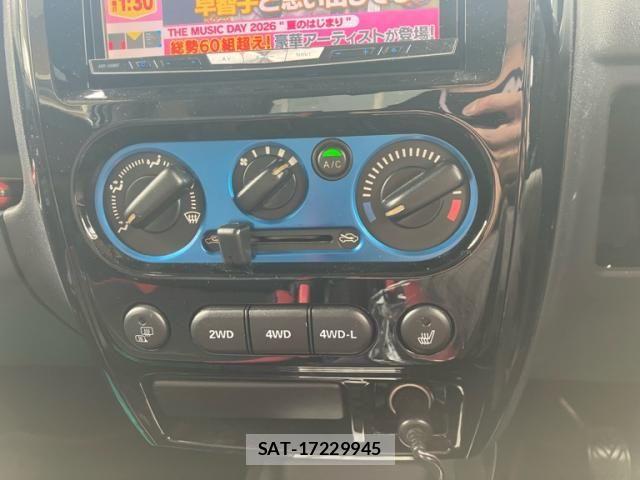 Suzuki JIMNY 2014-02 7877043-11
