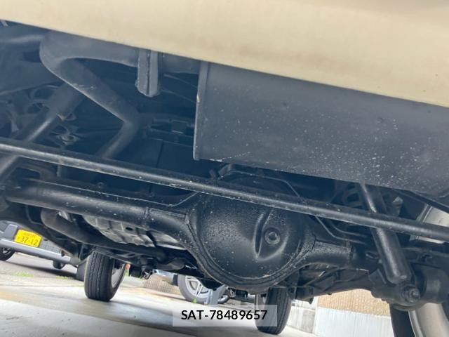 Suzuki JIMNY 2004-07 7877047-9