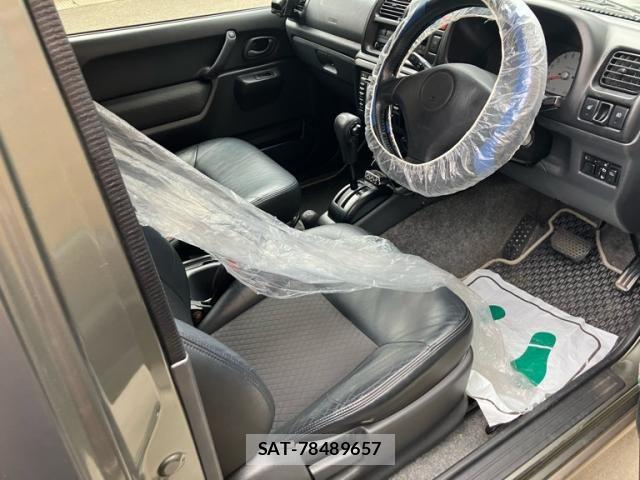 Suzuki JIMNY 2004-07 7877047-10