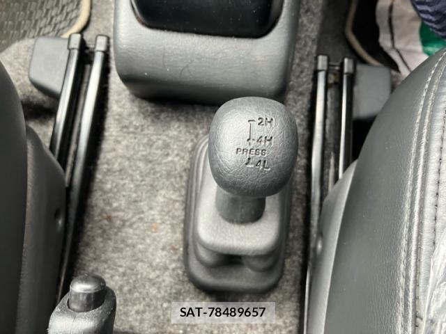 Suzuki JIMNY 2004-07 7877047-21