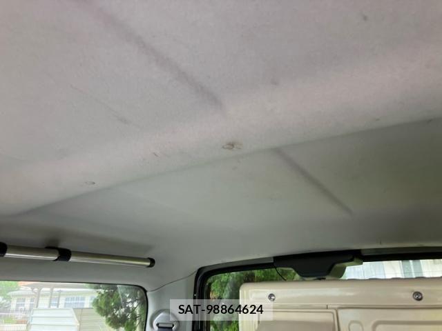 Suzuki JIMNY 2008-07 7902783-17