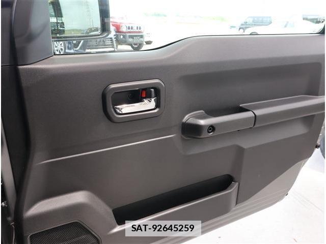 Suzuki JIMNY 2024-04 7902776-6
