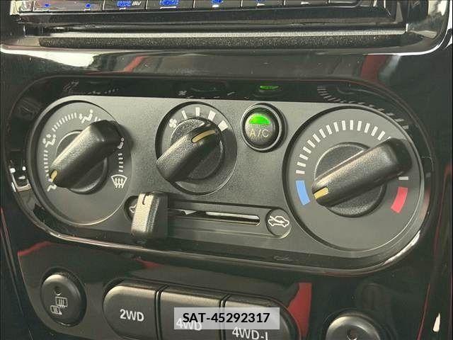 Suzuki JIMNY 2014-06 7902784-21