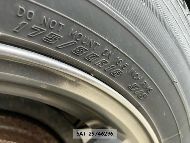 Suzuki JIMNY 2012-12 7962204-5