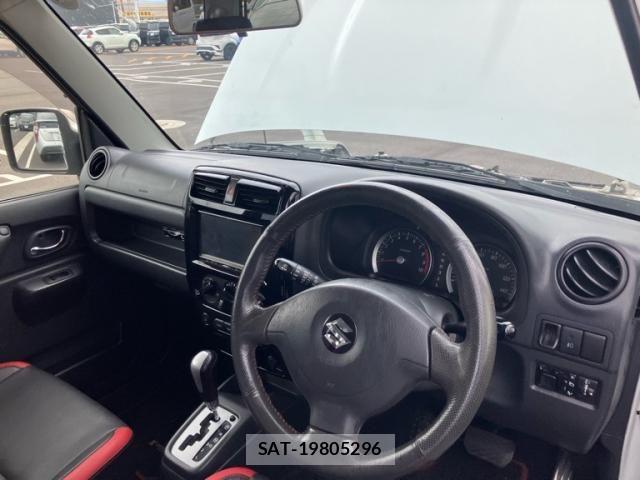 Suzuki JIMNY 2014-01 7962205-12