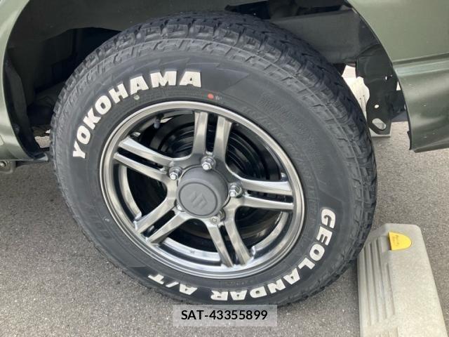 Suzuki JIMNY 2017-03 7979603-11