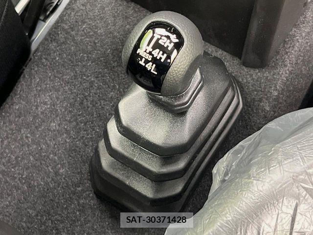Suzuki JIMNY 2025-12 7979584-2