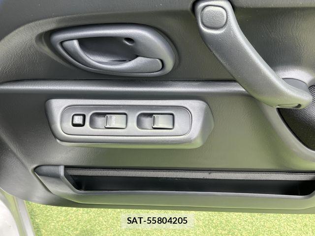 Suzuki JIMNY 2018-05 7979604-28
