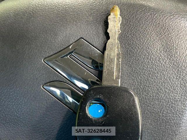 Suzuki JIMNY 2017-02 8036164-6
