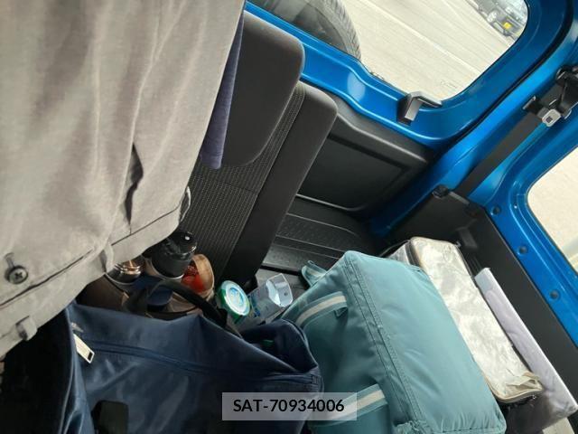 Suzuki JIMNY 2018-07 8036165-10