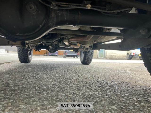 Suzuki JIMNY 2009-01 8036172-23