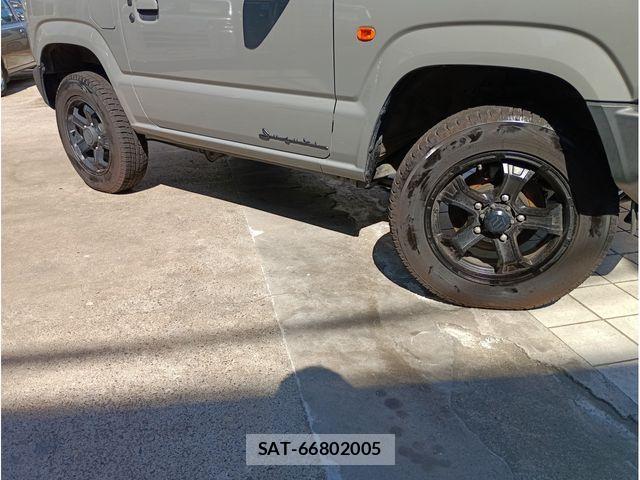 Suzuki JIMNY 2023-10 8036152-4
