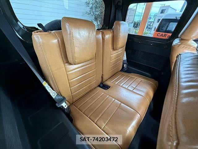 Suzuki JIMNY 2019-04 8036155-17
