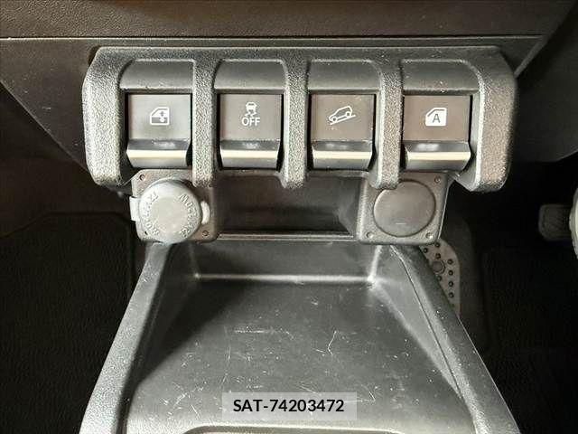 Suzuki JIMNY 2019-04 8036155-27