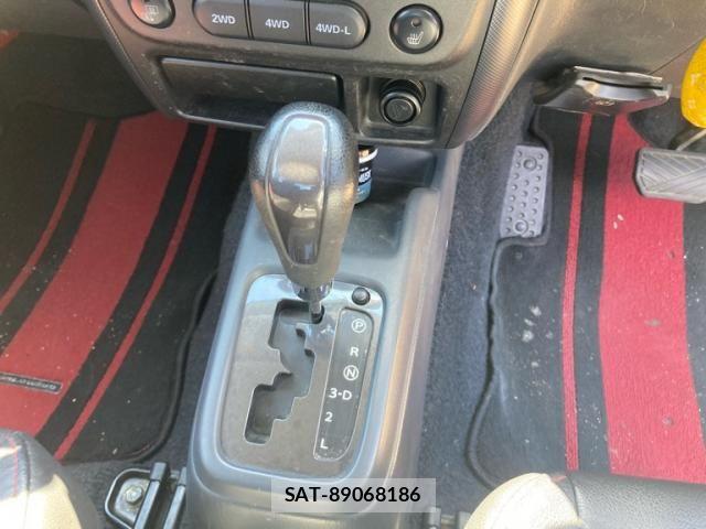 Suzuki JIMNY 2009-04 8036171-17
