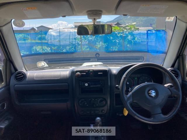 Suzuki JIMNY 2009-04 8036171-19