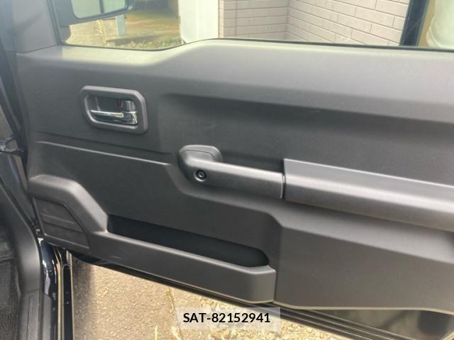 Suzuki JIMNY 2025-05 8036133-15
