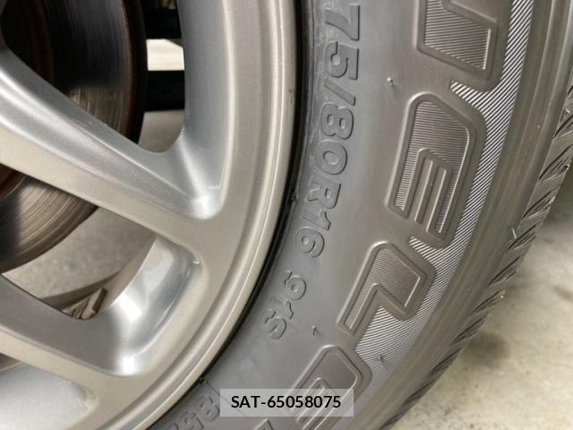 Suzuki JIMNY 2019-04 8036161-10