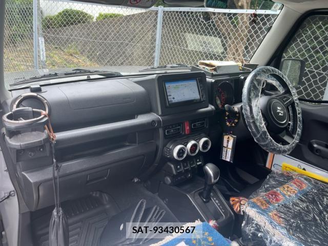 Suzuki JIMNY 2021-06 8036156-11