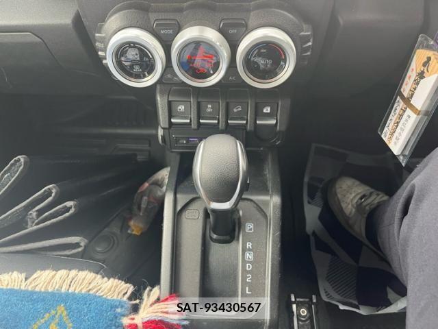 Suzuki JIMNY 2021-06 8036156-17
