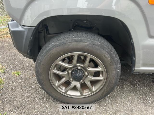 Suzuki JIMNY 2021-06 8036156-3