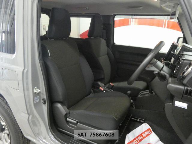 Suzuki JIMNY 2025-04 8074150-9