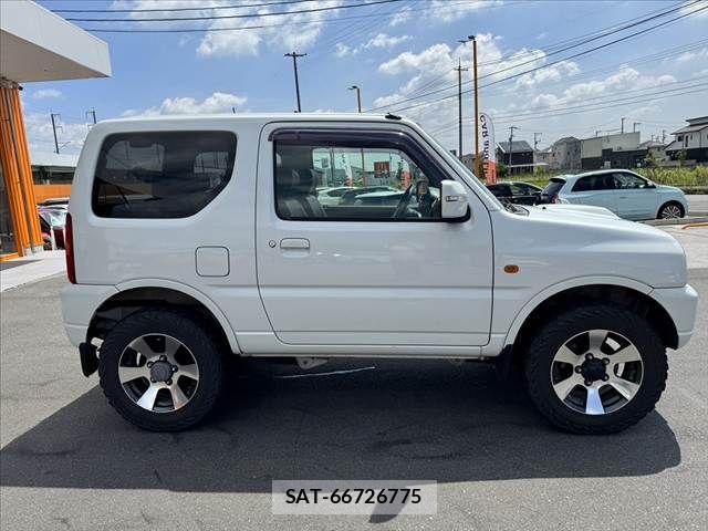 Suzuki JIMNY 2010-06 8074166-10