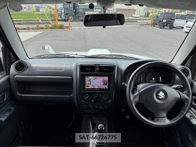 Suzuki JIMNY 2010-06 8074166-1